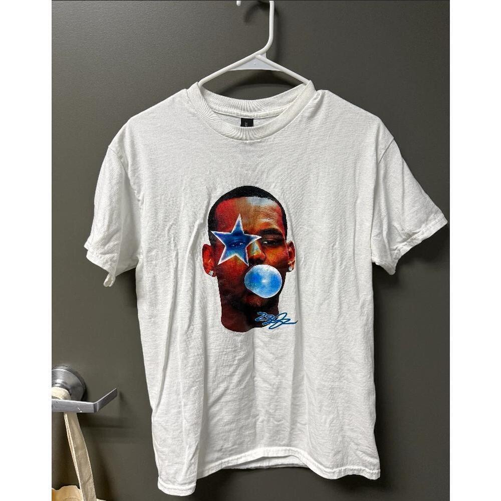 Lebron James Star Eye Bubble Gum Graphic T-Shirt